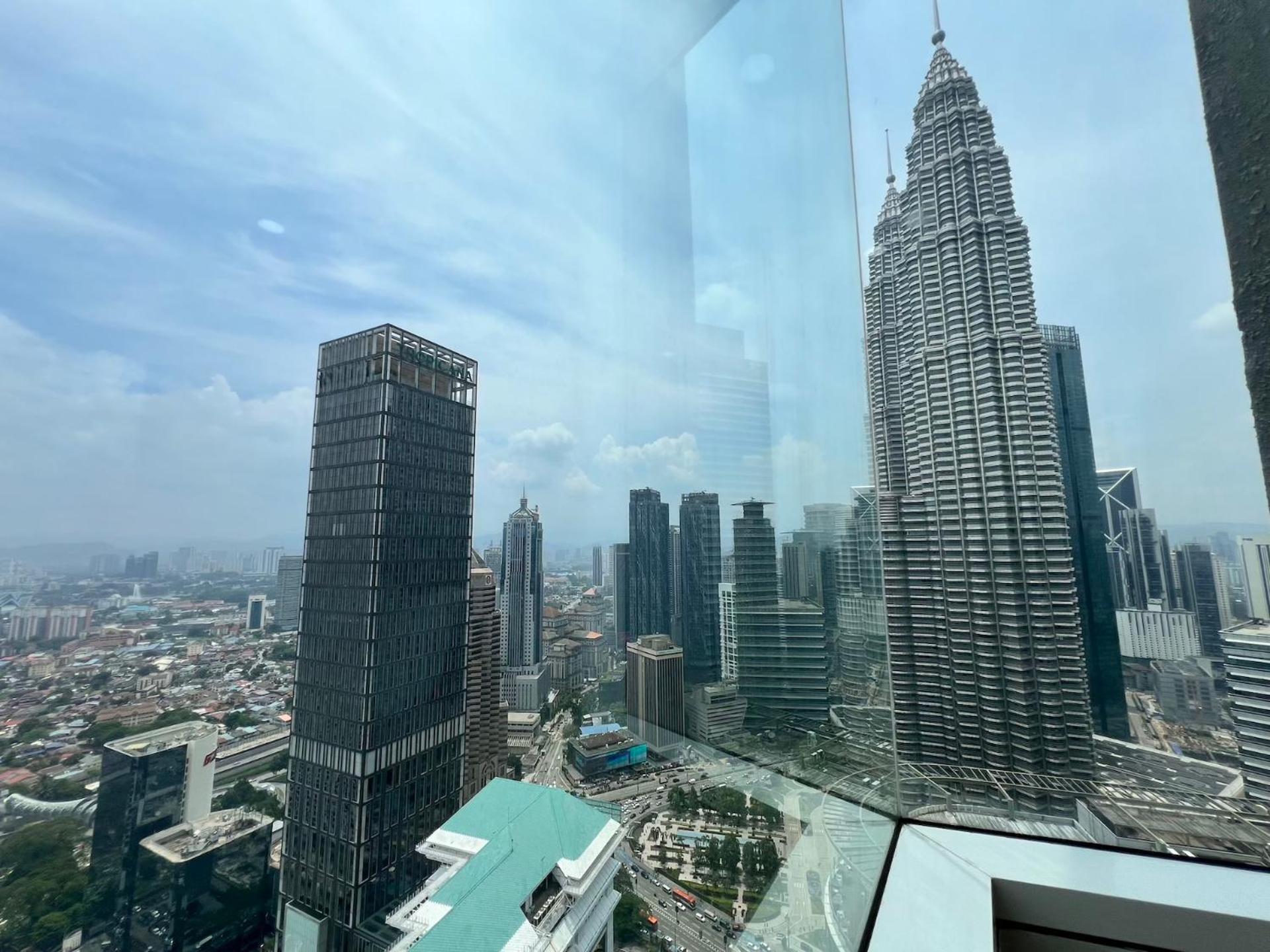 Sky Suites At Klcc By Mitstay Kuala Lumpur Exterior photo