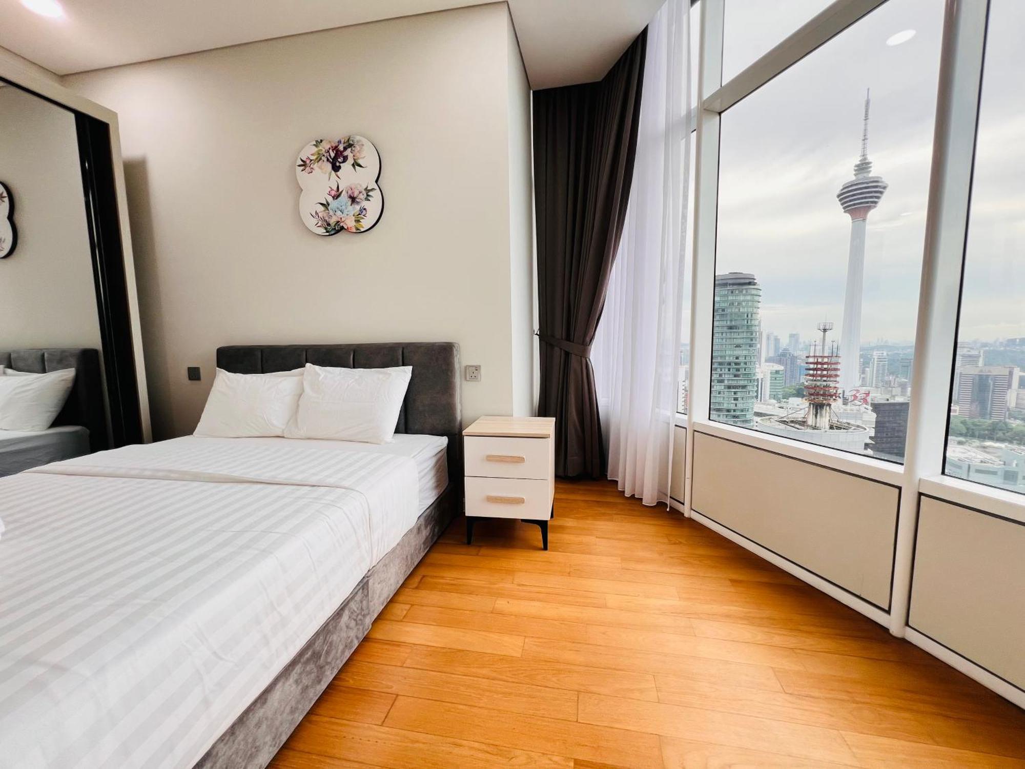 Sky Suites At Klcc By Mitstay Kuala Lumpur Exterior photo